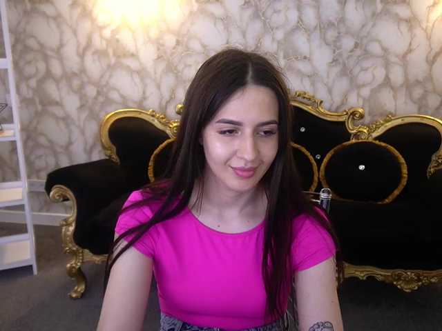 AlesiaDessmond live cam on BongaCams