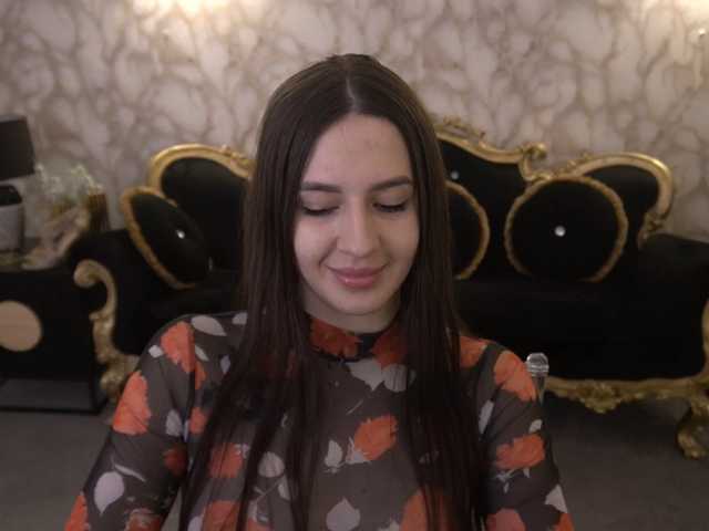 AlesiaDessmond live cam on BongaCams