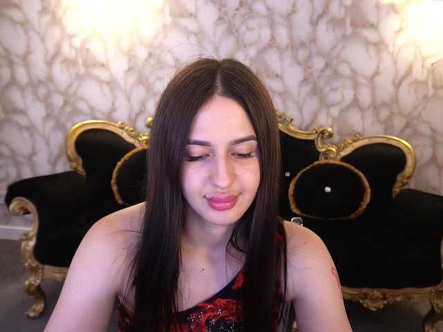 AlesiaDessmond live cam on BongaCams