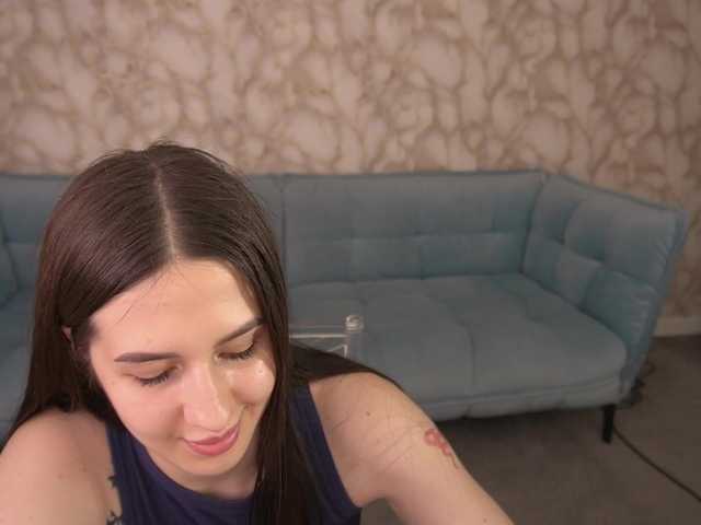 AlesiaDessmond live cam on BongaCams