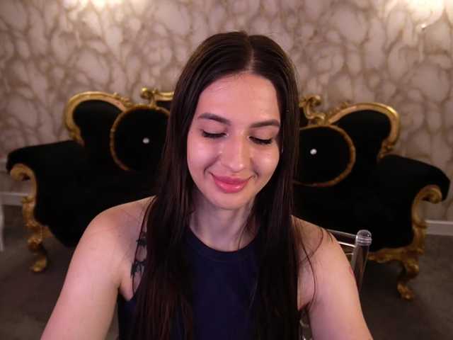 AlesiaDessmond live cam on BongaCams