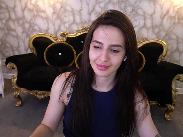 AlesiaDessmond live cam on BongaCams