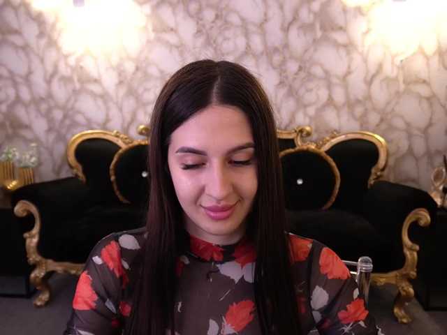 AlesiaDessmond live cam on BongaCams