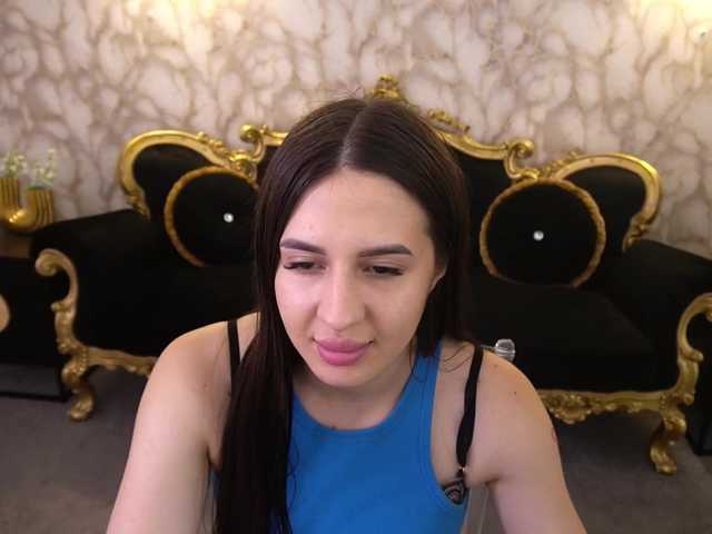 AlesiaDessmond live cam on BongaCams
