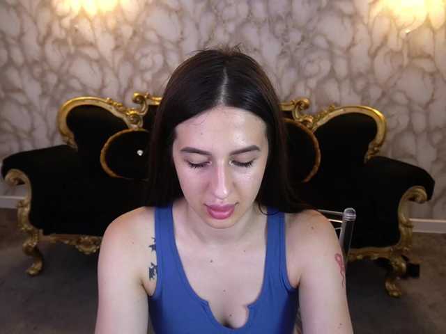 AlesiaDessmond live cam on BongaCams