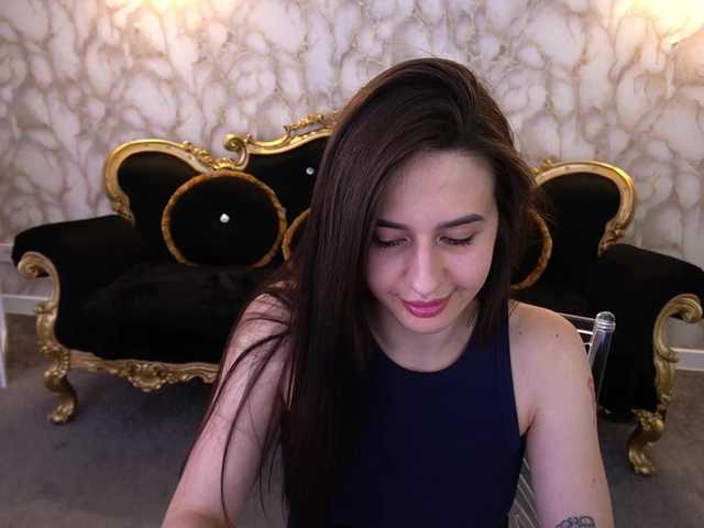 AlesiaDessmond live webcam show