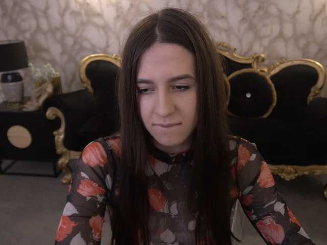 AlesiaDessmond live cam on BongaCams