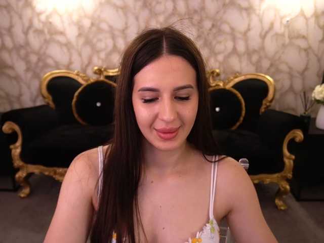 AlesiaDessmond live cam on BongaCams