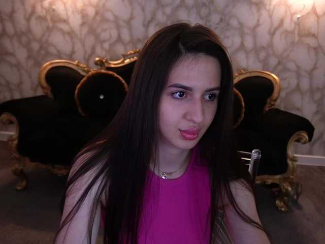 AlesiaDessmond live cam on BongaCams