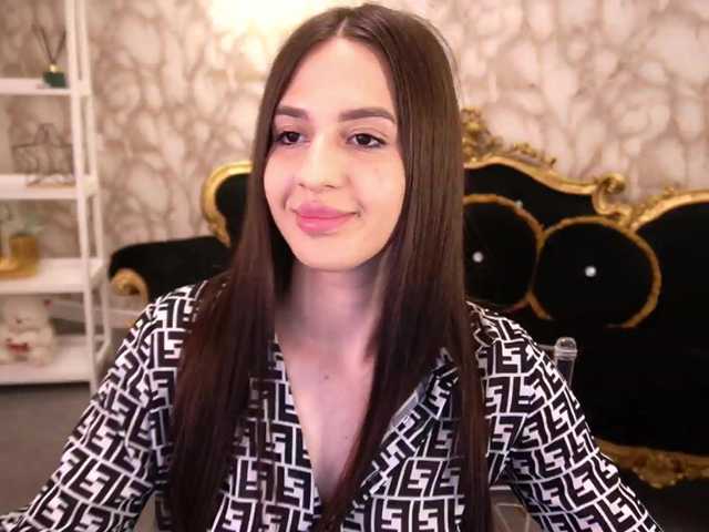 AlesiaDessmond live cam on BongaCams
