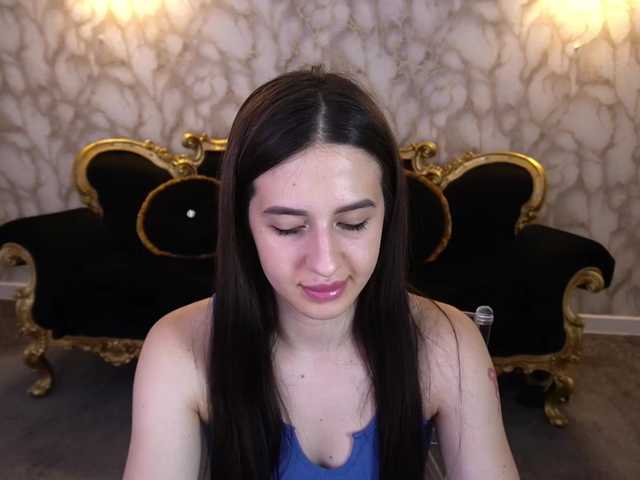 AlesiaDessmond live cam on BongaCams