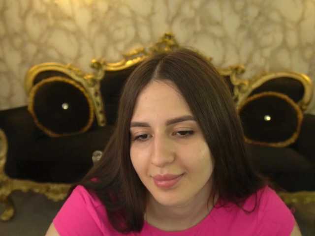 AlesiaDessmond live cam on BongaCams