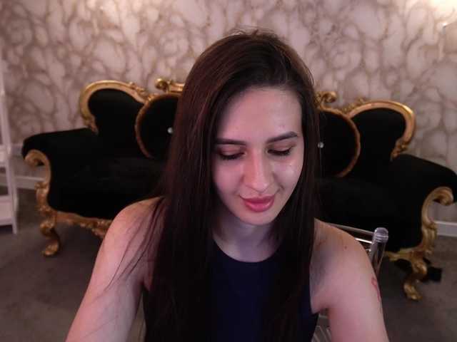 AlesiaDessmond live cam on BongaCams
