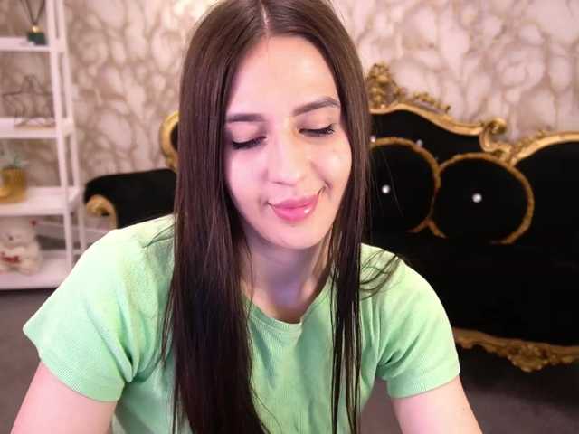 AlesiaDessmond live cam on BongaCams
