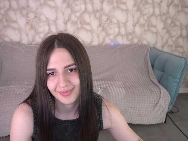 AlesiaDessmond live cam on BongaCams