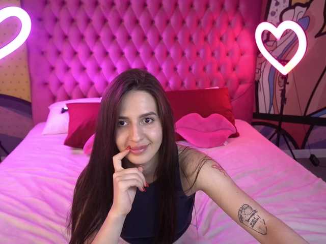 AlesiaDessmond live webcam show