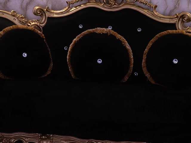 AlesiaDessmond live cam on BongaCams