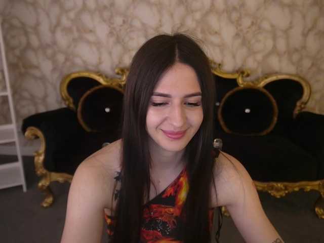 AlesiaDessmond live cam on BongaCams