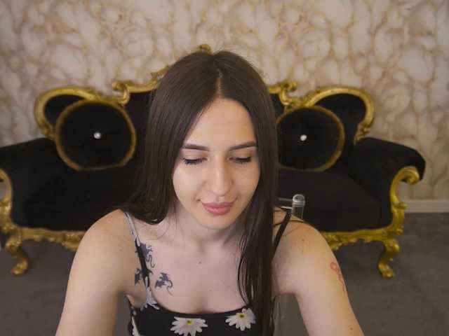 AlesiaDessmond live cam on BongaCams
