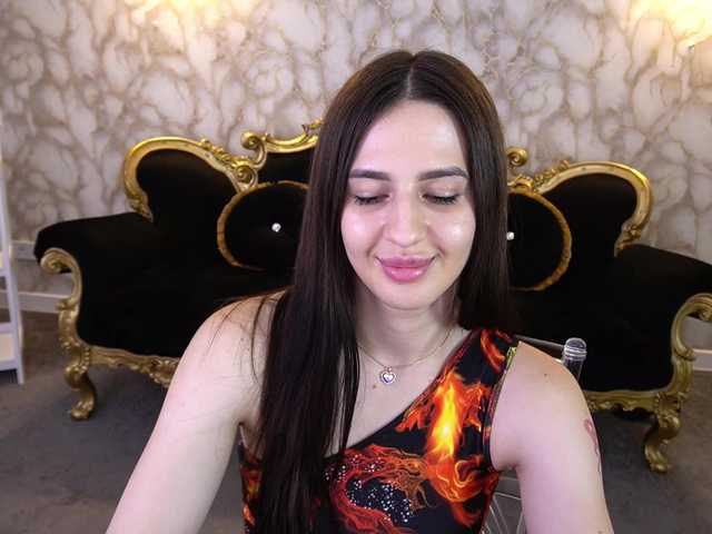 AlesiaDessmond live cam on BongaCams