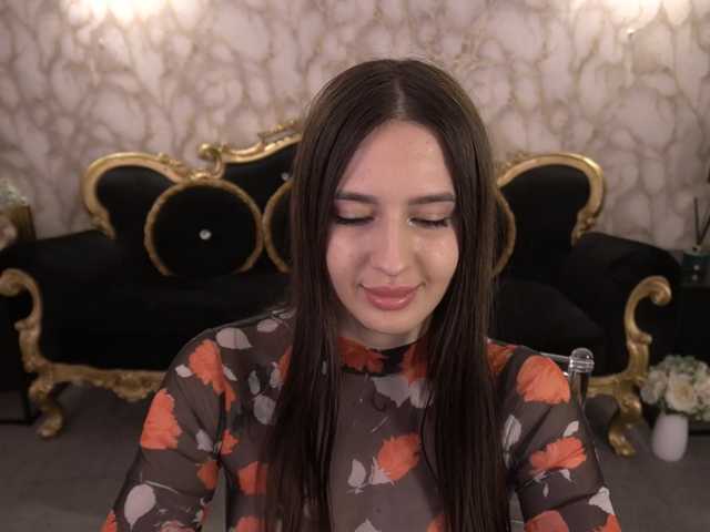 AlesiaDessmond live cam on BongaCams