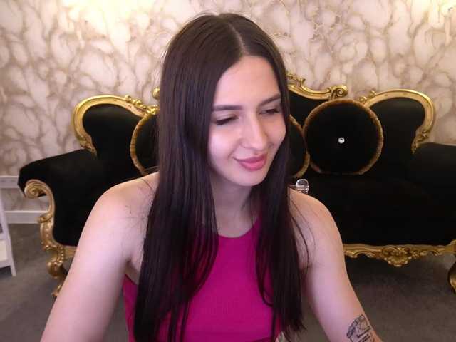 AlesiaDessmond live cam on BongaCams