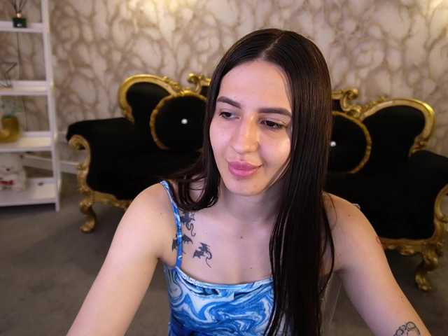 AlesiaDessmond live cam on BongaCams