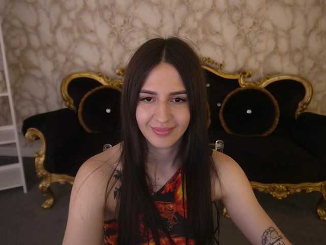 AlesiaDessmond live cam on BongaCams