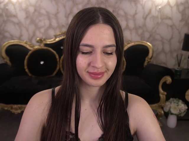 AlesiaDessmond live cam on BongaCams