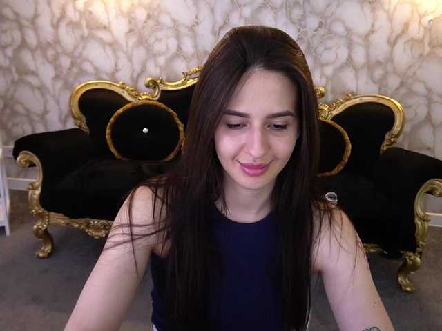 AlesiaDessmond live webcam show