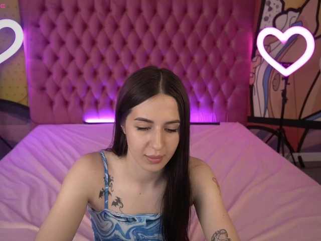 AlesiaDessmond live cam on BongaCams