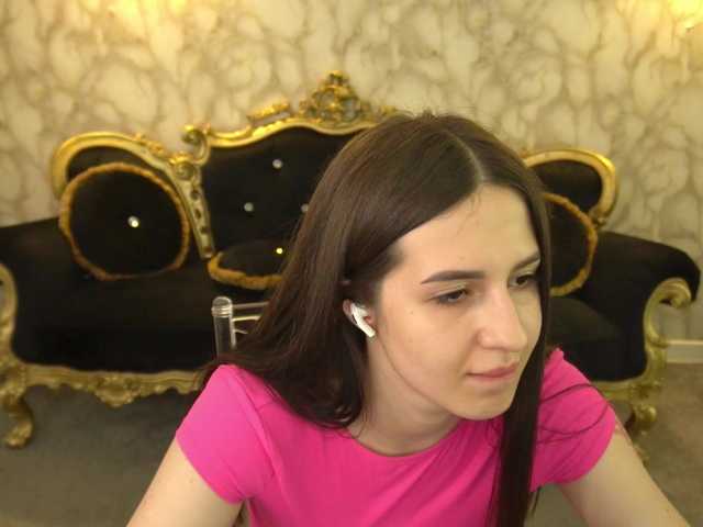 AlesiaDessmond live cam on BongaCams