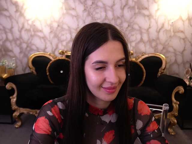 AlesiaDessmond live cam on BongaCams