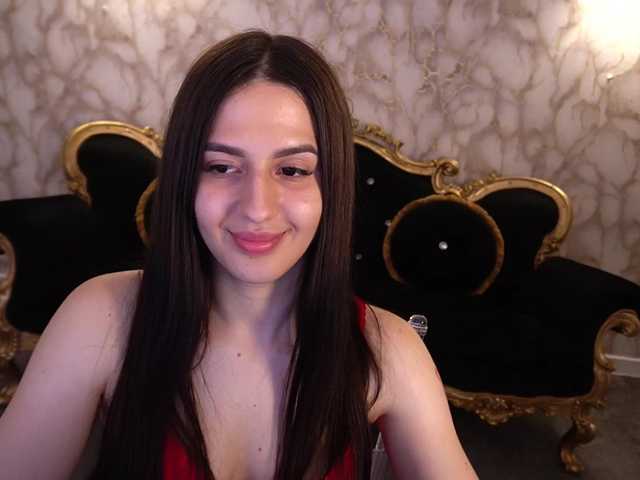 AlesiaDessmond live cam on BongaCams