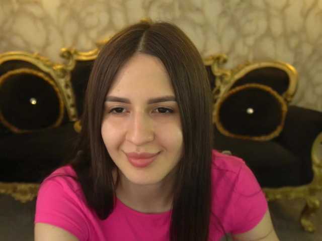 AlesiaDessmond live cam on BongaCams