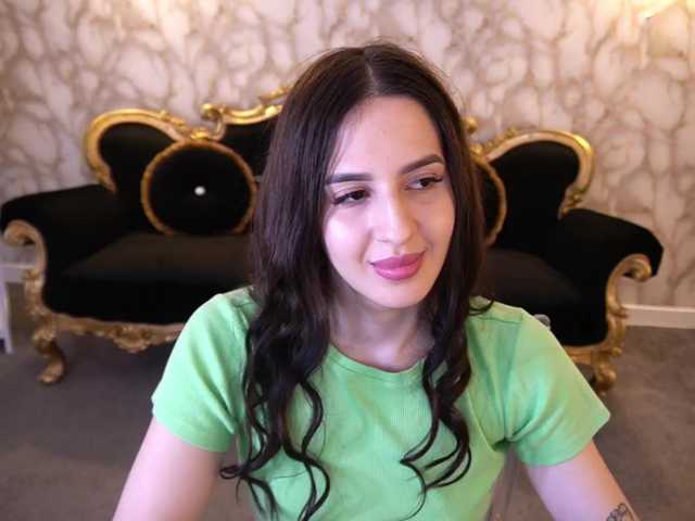 AlesiaDessmond live cam on BongaCams
