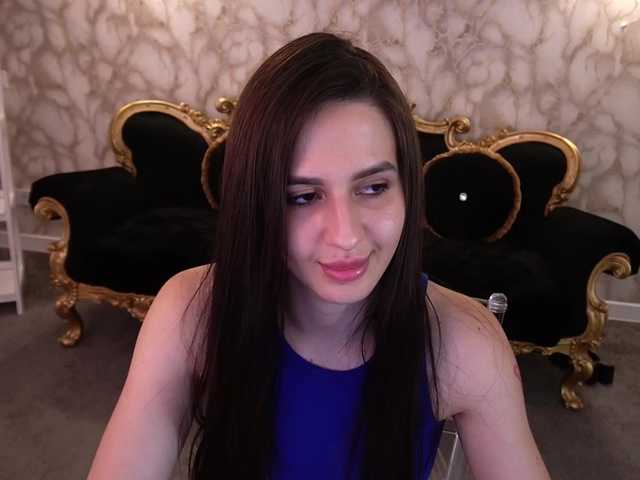 AlesiaDessmond live cam on BongaCams