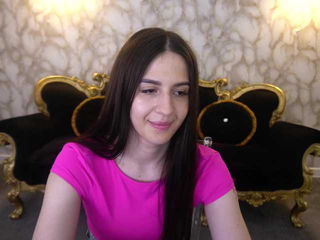AlesiaDessmond live cam on BongaCams