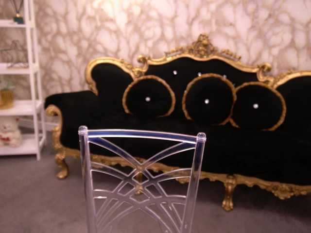 AlesiaDessmond live cam on BongaCams
