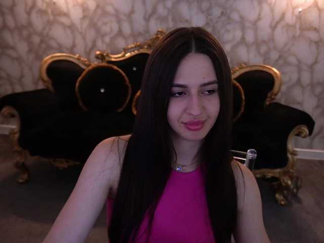 AlesiaDessmond live cam on BongaCams