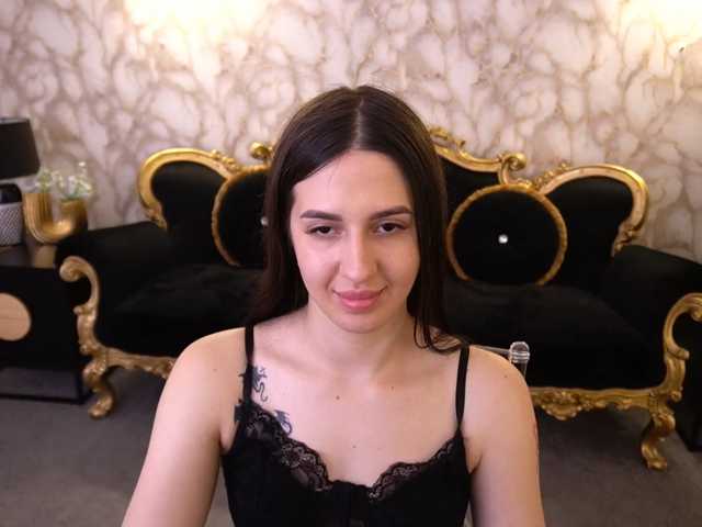 AlesiaDessmond live cam on BongaCams