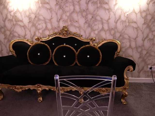 AlesiaDessmond live cam on BongaCams