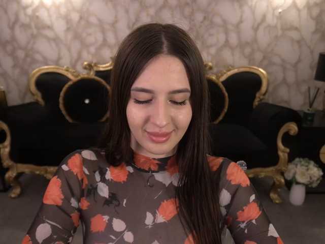AlesiaDessmond live cam on BongaCams