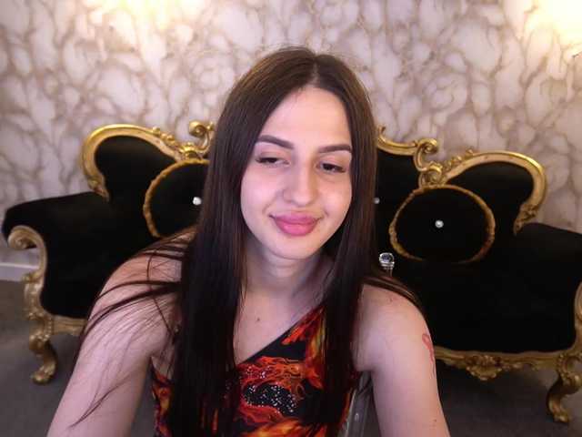 AlesiaDessmond live cam on BongaCams
