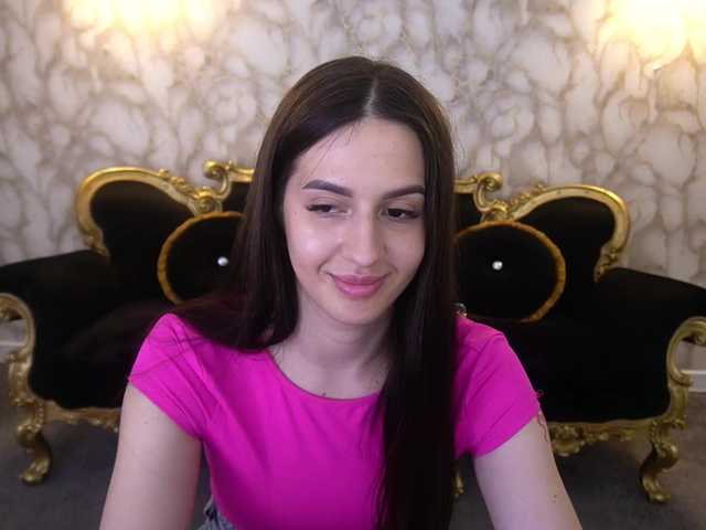 AlesiaDessmond live cam on BongaCams