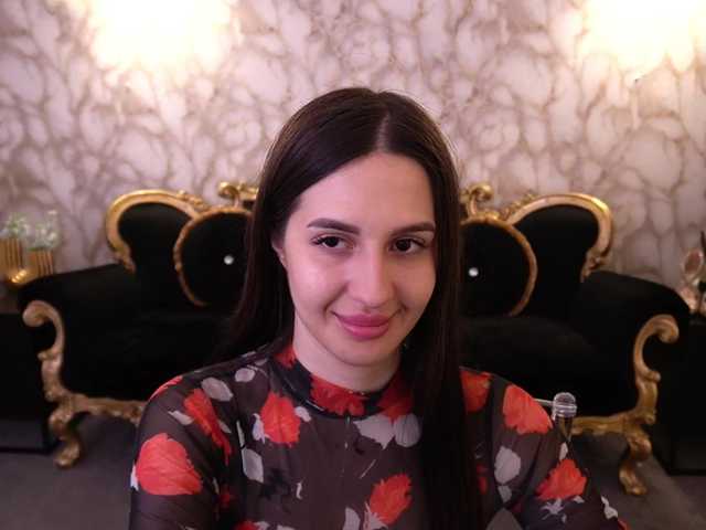 AlesiaDessmond live cam on BongaCams