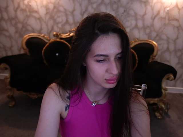AlesiaDessmond live cam on BongaCams