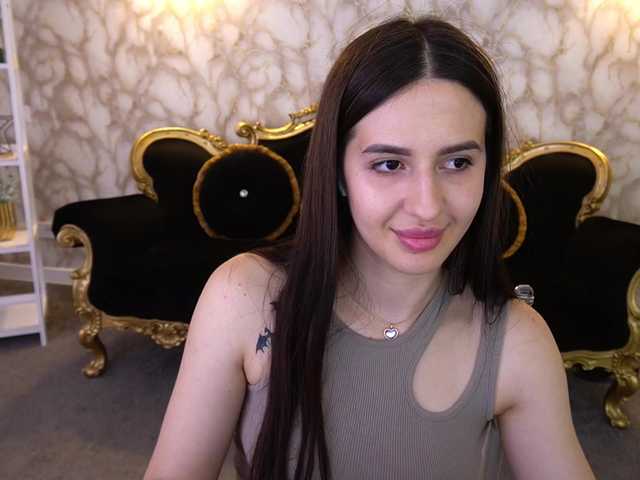AlesiaDessmond live webcam show
