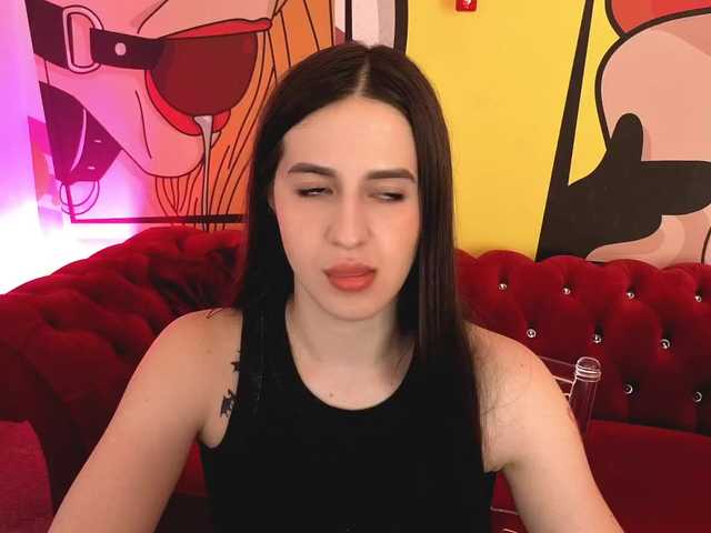 AlesiaDessmond live cam on BongaCams