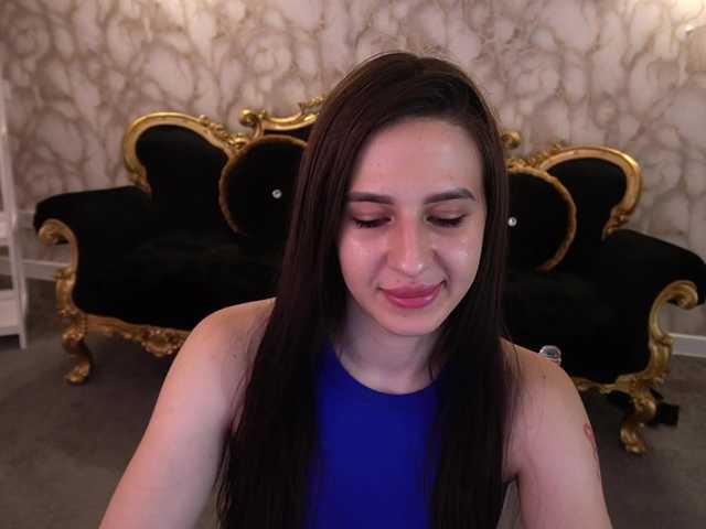 AlesiaDessmond live cam on BongaCams